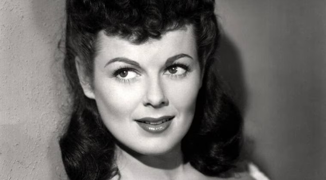 A Tribute to Barbara Hale: A Timeless Icon of Hollywood’s Golden Era