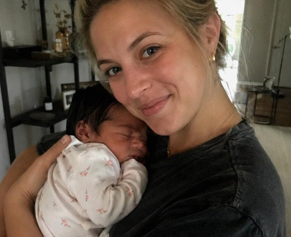 I Brought My Newborn Daughter Home – Days Later, I Returned to the Hospital and Finally Understood Why My Husband Had Been Acting So Strange