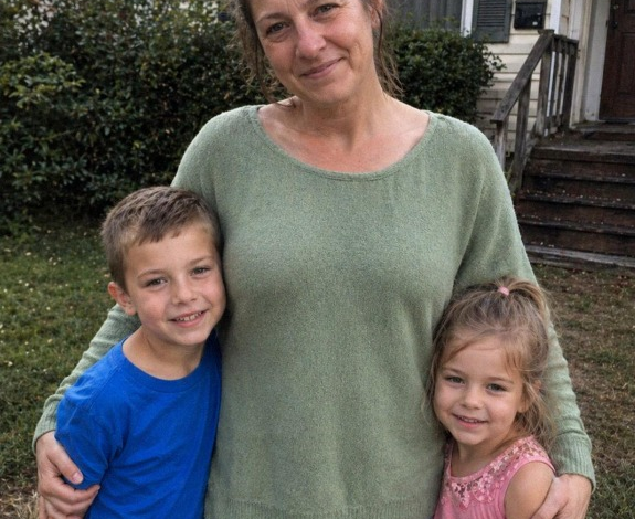 I’m a Single Mom of Two Young Kids – Chores Kept Getting Done Overnight, and Then I Finally Saw It with My Own Eyes