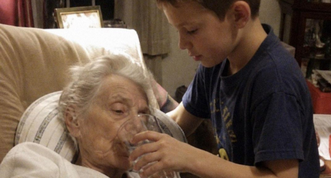 A Little Boy Took Care of His Sick Elderly Neighbor for 3 Years – One Day, He Found a Box from Her in His Yard