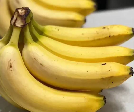 If you’re over 75, Doctors Reveal That Eating Bananas Causes ….
