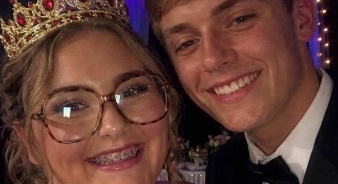 My Classmates Chose Me as Prom Queen as a Joke – But What I Did on Stage Made Them Regret It