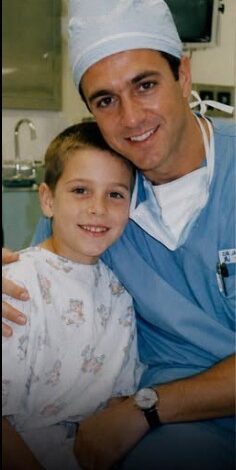 A Doctor Saved My Life 30 Years Ago When Everyone Was Certain I Wouldn’t Survive – Yesterday, I Ran Into Him Again and Changed His Life