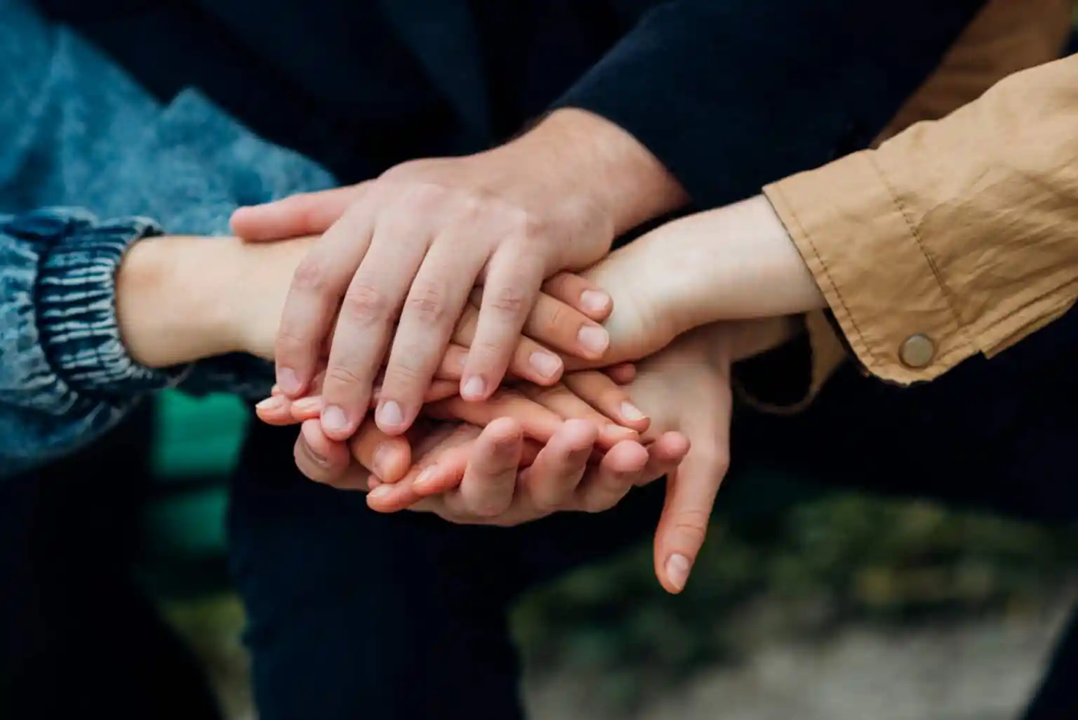 Five Young Siblings Were About to Be Separated Until One Single Dad Asked to Adopt Them All