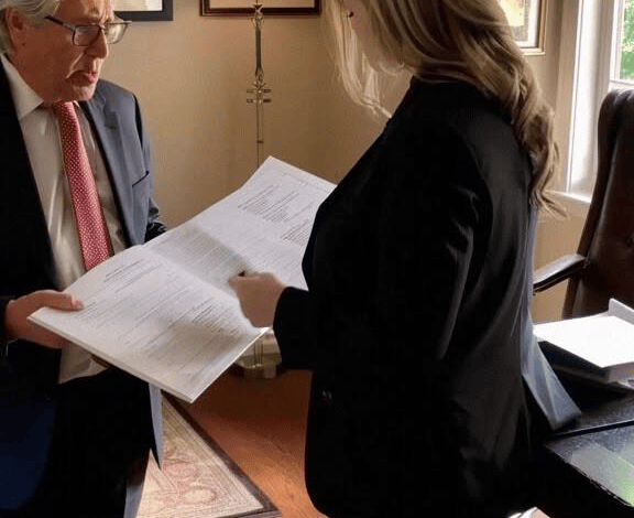 My Stepfather Left Me His $640K Estate While My Mom and Stepsister Got $5K Each – What They Did When the Will Was Read Shocked Me