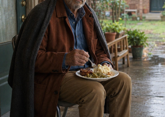 I Let a Homeless Elderly Man Sleep on My Porch During a Storm – The Next Morning, What He Left Under My Doormat Brought Me to Tears