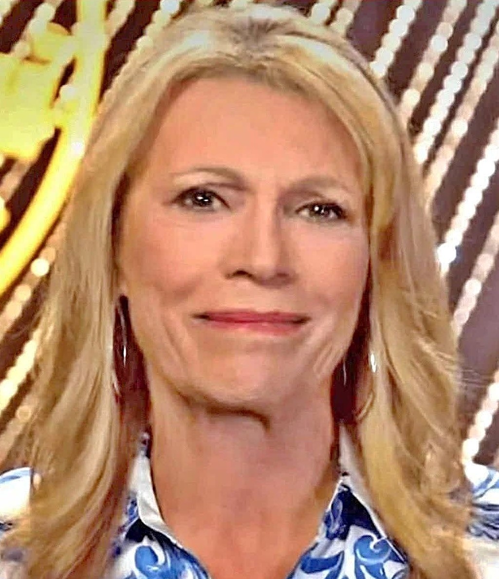 10 Minutes ago in South Carolina, Vanna White was confirmed as…
