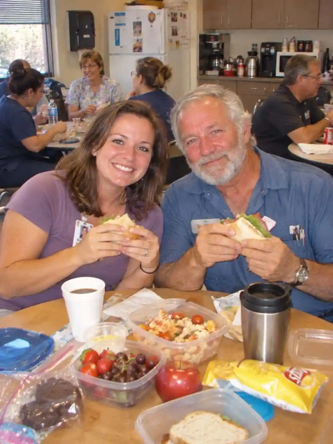 My Coworkers Mocked Me for Eating Lunch With the Janitor for 11 Years At His Funeral, His Lawyer Handed Me an Old Shoebox