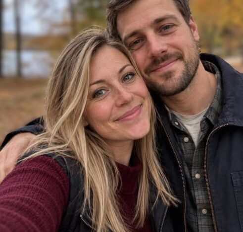 A Woman’s Husband Forgot His Medication, so She Decided to Drop It off at His Office – But the Receptionist Looked Confused and Said, ‘Ma’am, Your Husband’s Been on Leave for a Week’