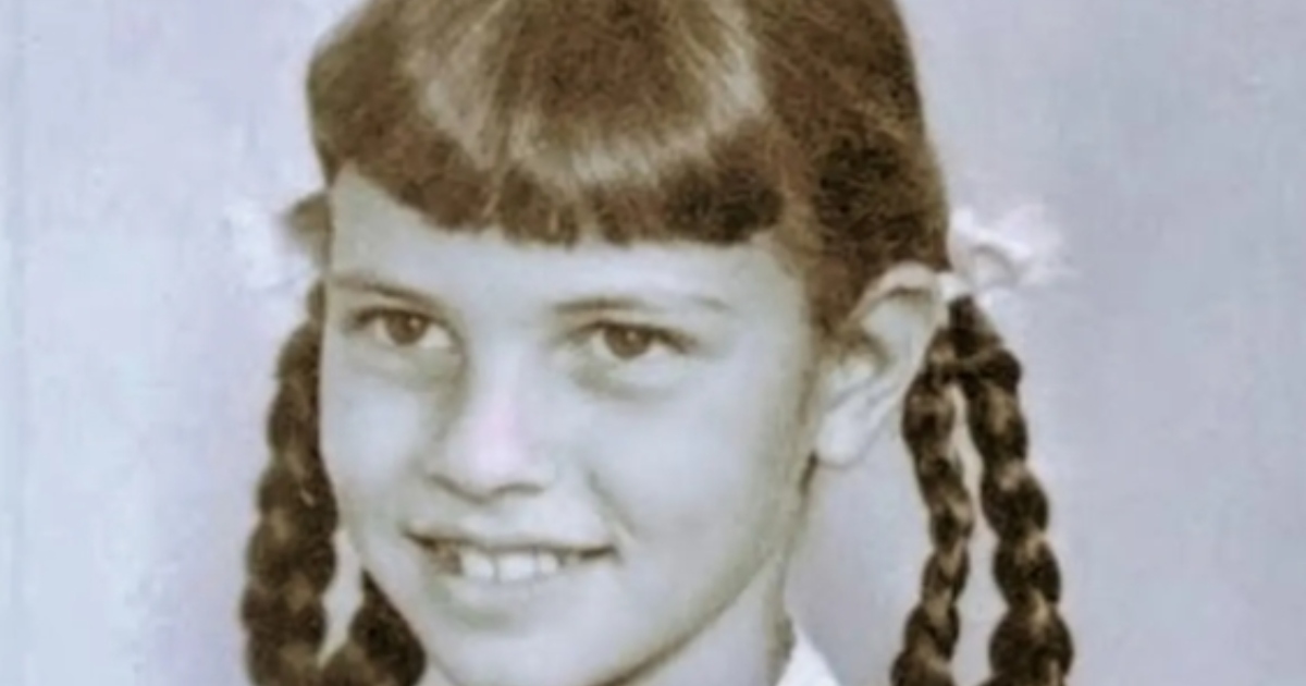 A Young Girl Who Would Become a Hollywood Icon: Rare Childhood Photo Revealed