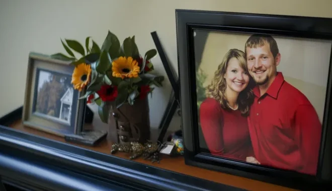 I Was Looking At a Photo of My Late Wife and Me When Something Fell Out of the Frame and Made Me Go Pale